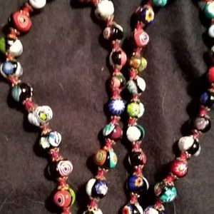 EUC Hand-knotted Murano miliflore 12" necklace